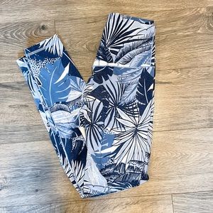 AEO tropical leggings
